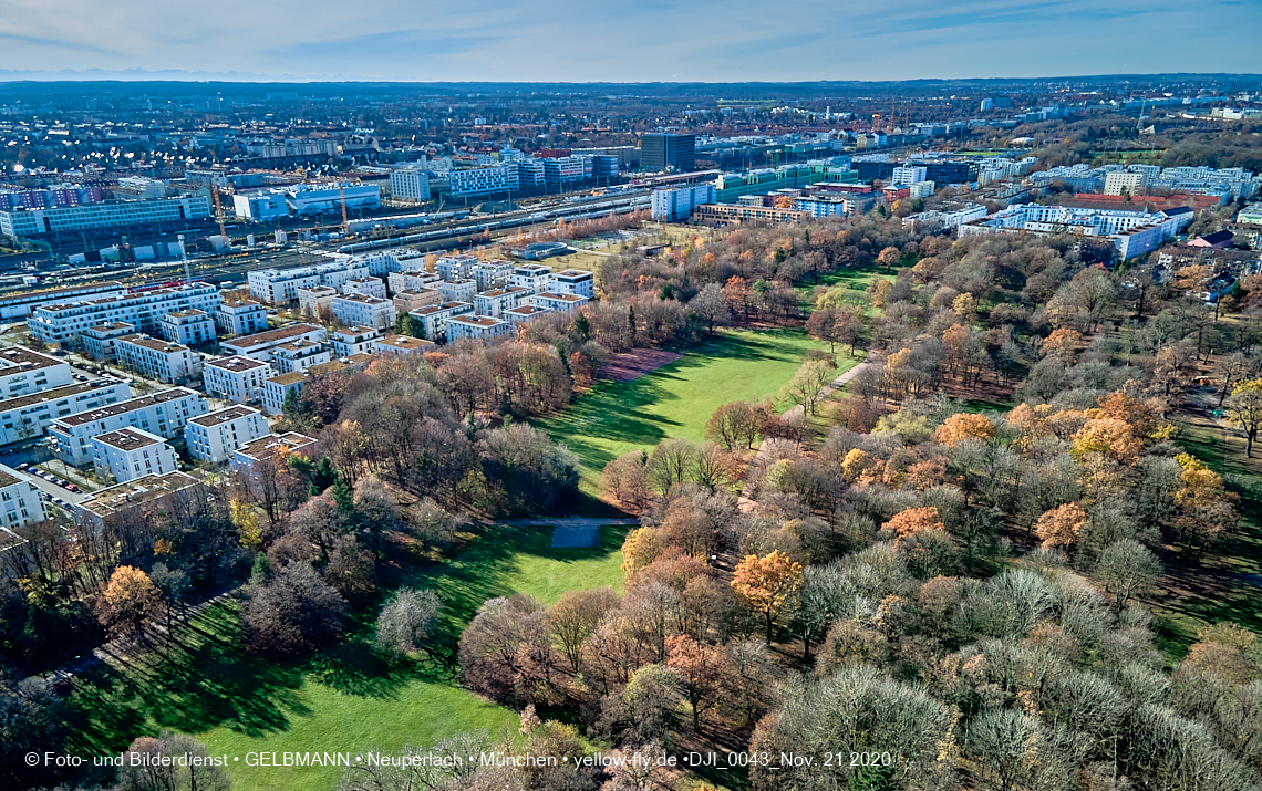 21.11.2020 - Hirschgarten mit Paketposthalle in München